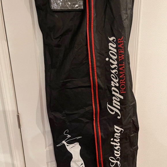 New Prom/Formal Dress - Picture 4 of 5